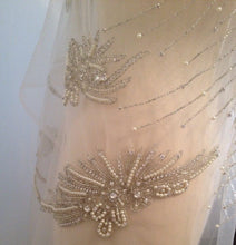 Load image into Gallery viewer, Rhinestone Beaded Applique, Great Rhinestone Fabric, Vintage Applique, Bridal Applique, Wedding Dress Fabric, Weddin Applique